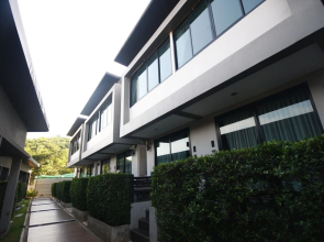 Koh Larn Villa Resort