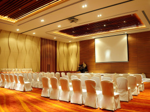 Renaissance Phuket Resort & Spa