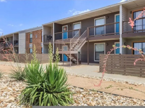 Midland Condo With Pool
