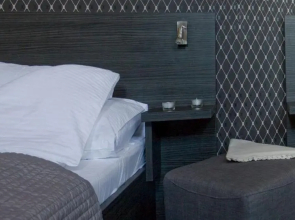 M0 Caffe & Motel