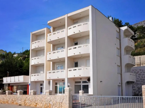 Sunrise Apartments and Studio Apartments