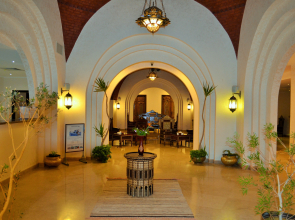 Rohanou Beach Resort