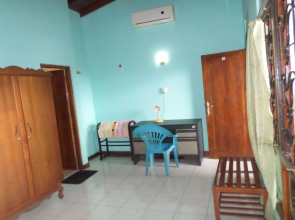 Rathna Gems Halt