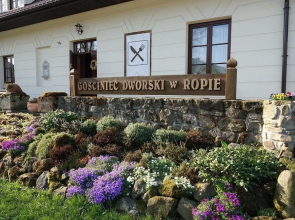 Gościniec Dworski w Ropie