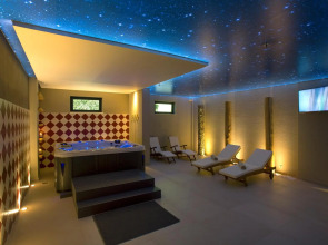 Atlantis Beach Hotel