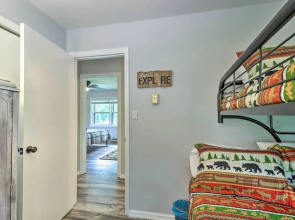 Albrightsville Retreat: Walk to Community Lake!