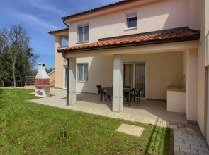 Charming villa Aurora with private pool 200m from the beach for up to 10 persons