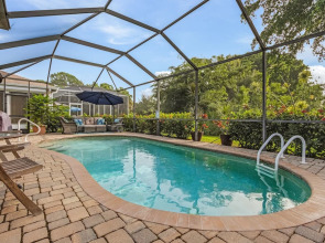 Sunshine Daydream Our Beautiful Monthly Pool Home! 3 Bedroom Home by RedAwning