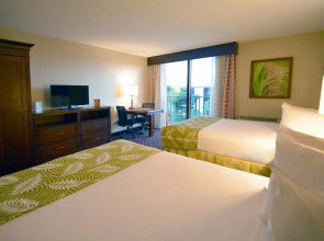 Rosen Inn, closest to Universal