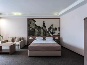Rius Hotel Lviv