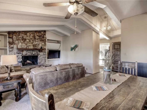 Soul of the Mountain, 4 Bedroom, Fireplace, WiFi, Fire Pit, Grill, Sleep 10