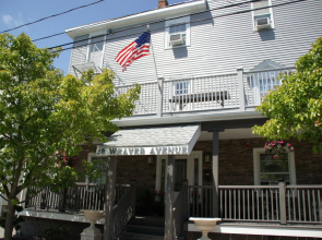 Admiral Weaver Inn