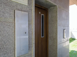 Alaya Stays BYDM The Sky Heaven - 4 BHK Penthouse 15 Min from Triveni Ghat With Balcony & Lift