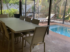 Coastal Breeze - A Weekly Rental 4 Bedroom Home by RedAwning