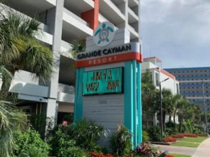 Grand Cayman Resort 225
