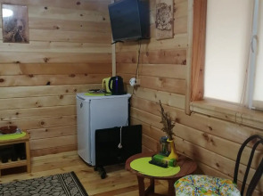 Усадьба у горы