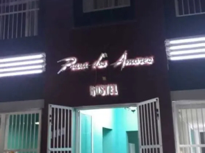 Praia dos Amores Hostel