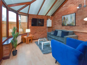 Silicon Court -Milton Keynes -4 bedroom Sleeps 7