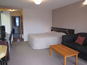 Aotea Lodge