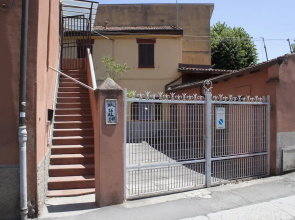 Nice Apartment in an English Style Building On the First Floor, With air Conditioning, Wifi and Sewing