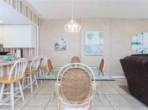 Ocean Village Club E12