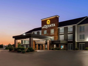 La Quinta Inn & Suites by Wyndham Oxford - Anniston