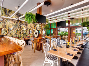 Clinton Hotel South Beach