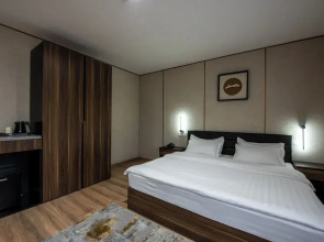 Отель Silk Road Premium