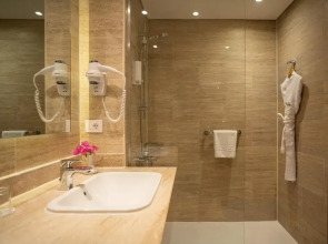 Fort Arabesque Resort, Spa & Villas