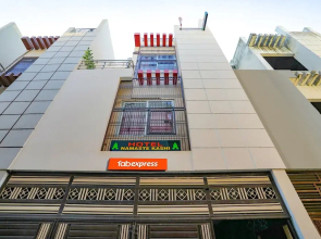 FabHotel Namaste Kashi
