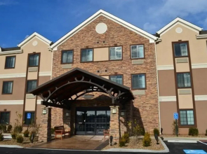 Staybridge Suites Bowling Green by IHG