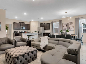 7 Bedroom/ 5 Bathroom Solterra (7599 OL), Davenport, US