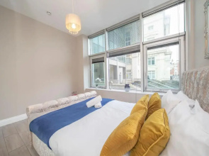 Modern 2bedroom flat next to brighton beach slp6