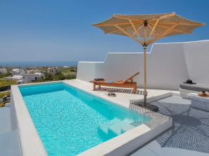 Serene Milestone Villa in Megalochori
