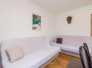 Stunning Home in Barbat-rab With Wifi and 2 Bedrooms