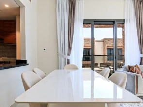 Bright Spacious 2BR with Maids