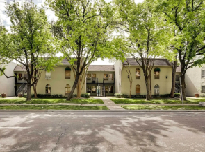 Serene Dallas Condo w/ Pool - Walkable Location!