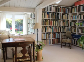 "Pepper Tree Cottage" Panoramic Views of Carmel Valley, Walking Distance to the Village
