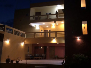 Flamingos Inn