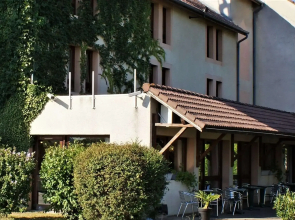 Brit Hotel Confort Pau Lons