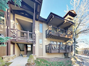 Upper Woodbridge #14-AB - 2 Br Condo