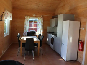 Semesterbyn Kåranäs