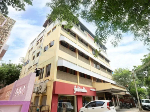 OYO 24617 Urban Spice Service Apartment