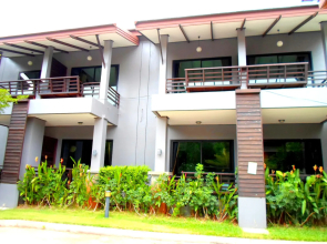 Naraya Riverside Resort