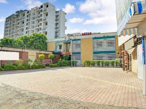 OYO 17342 Aditya Service Apartment