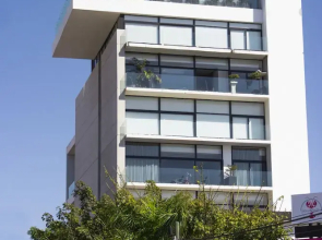 2 BR Apartment next to City Center & La Isla SM