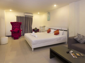 Royal Q&D Suites Hotel