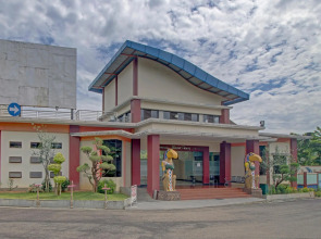 OYO 89997 Hotel Bumi Kedaton Waterpark
