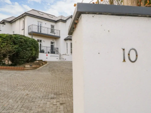 Riviera Heights