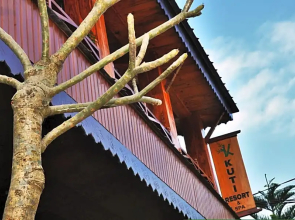 Kuti Resort & Spa